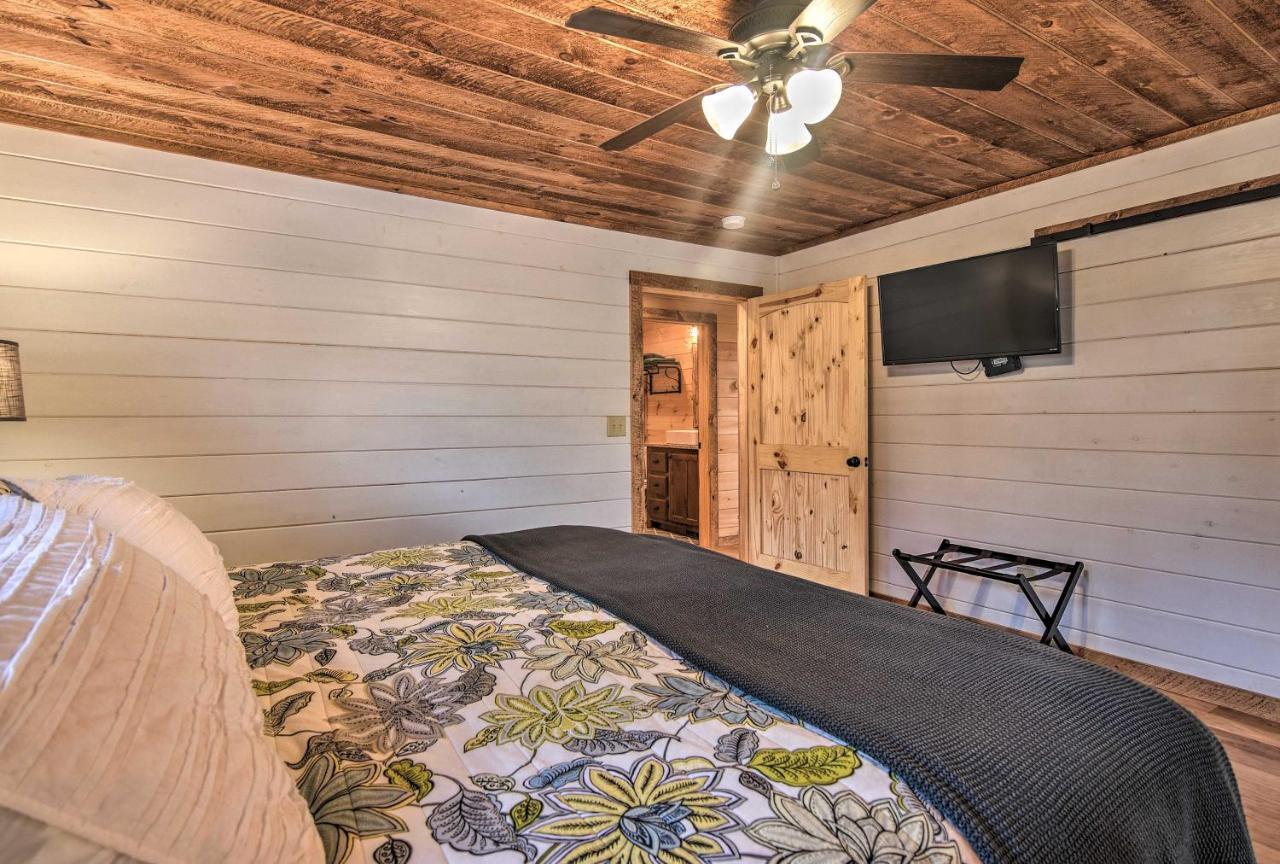 Modern Murphy Cabin With Nottely River Views! Bagian luar foto